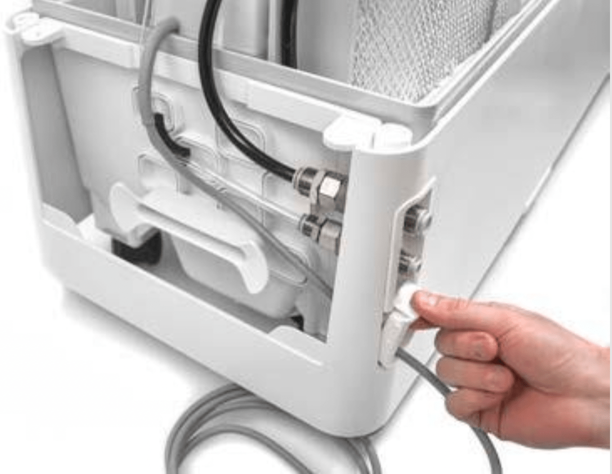 Automatic Water Feed & Flush connections on the BRUNE B 600 Professional Humidifier